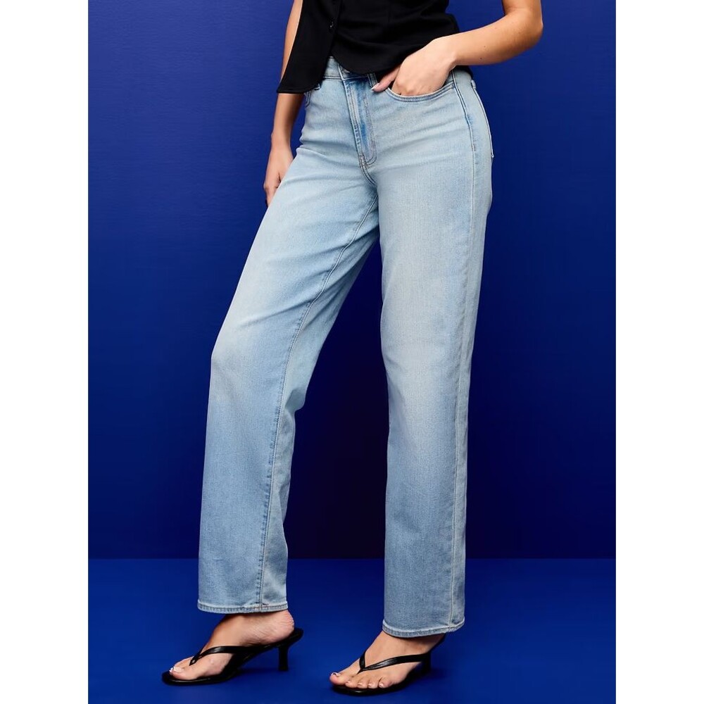 Old Navy High Rise Wow Loose Jeans Womens 12 Tall Blue Light Wash Stretch NEW